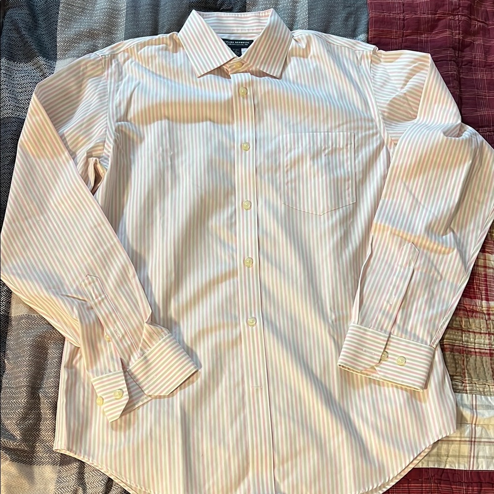 Banana Republic Pink and White Dress Shirts
